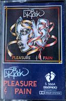 P - Feet S 566A - Pleasure and Pain